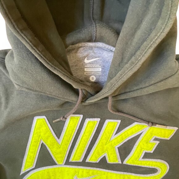 Nike Hunter Green Hoodie – Tennis Ball Green Appliqué Logo, Men’s Size Small - Picture 11 of 14